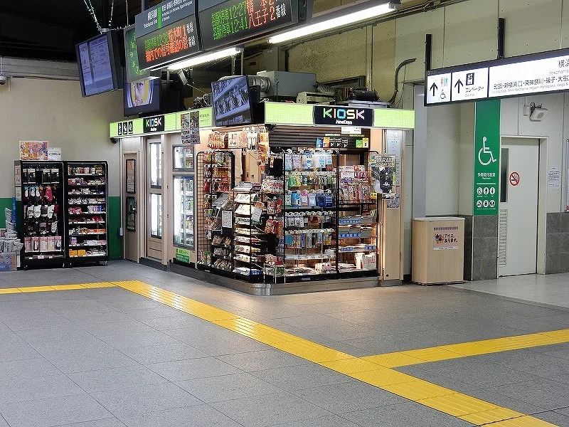 駅改札内コンビニに手洗いを設置 施工事例 SFA Japan